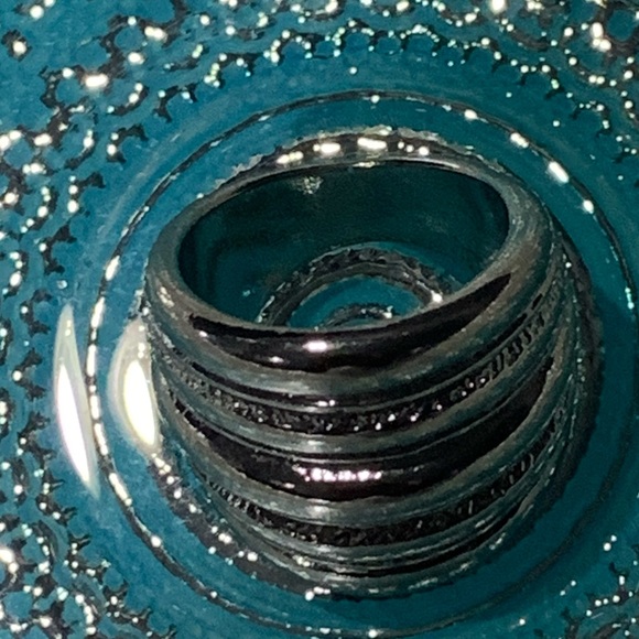 Silver Ring - Picture 5 of 12